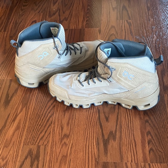 On Cloud Men's Beige and Gray Boots. Size 12 - Picture 1 of 5